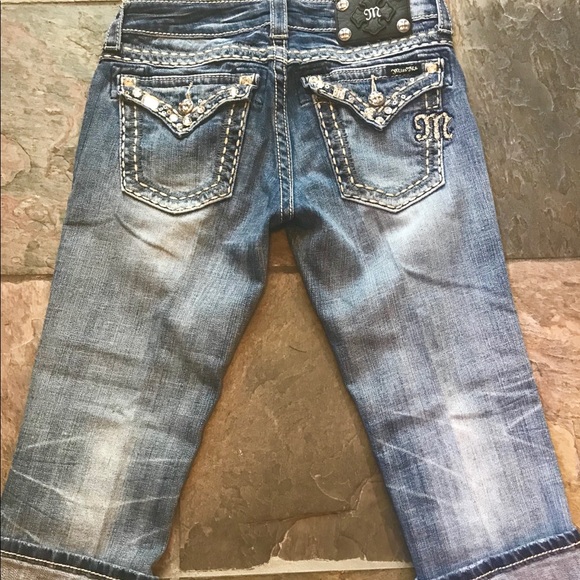 🌈💚💕 HOST PICK!! Miss Me Jeans Capri Cuff Rhinestones Buckle - Picture 3 of 8